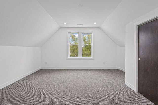 5652 S Shields Avenue, Chicago, IL 60621