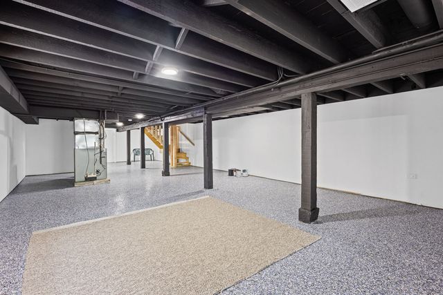 5652 S Shields Avenue, Chicago, IL 60621