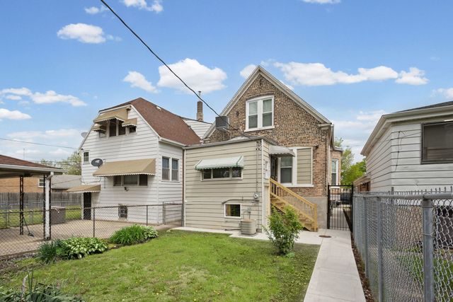 5652 S Shields Avenue, Chicago, IL 60621