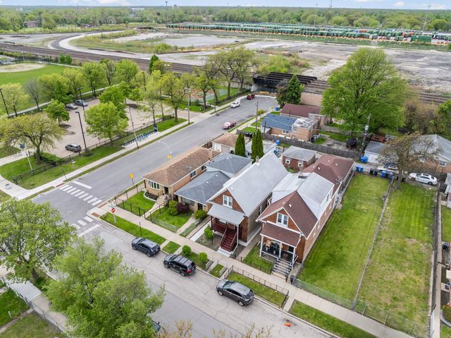 5652 S Shields Avenue, Chicago, IL 60621