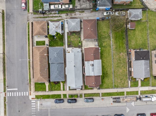 5652 S Shields Avenue, Chicago, IL 60621
