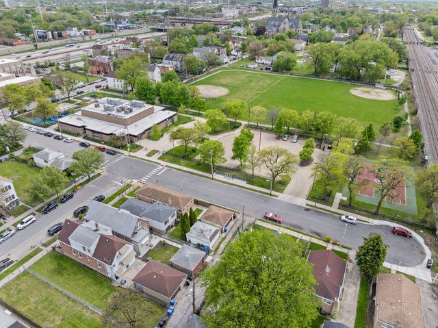 5652 S Shields Avenue, Chicago, IL 60621