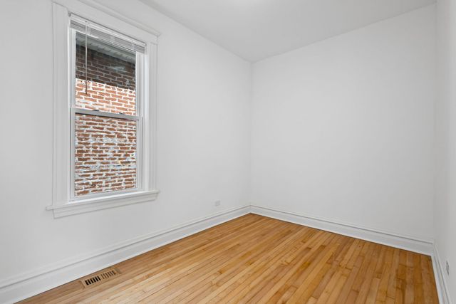 5652 S Shields Avenue, Chicago, IL 60621