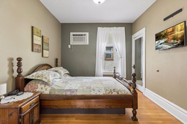 430 Arbor Street, Saint Paul, MN 55102