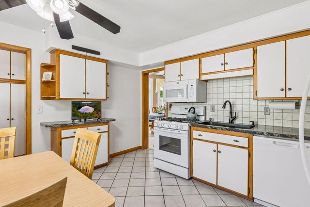 430 Arbor Street, Saint Paul, MN 55102