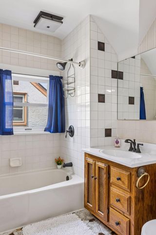 430 Arbor Street, Saint Paul, MN 55102