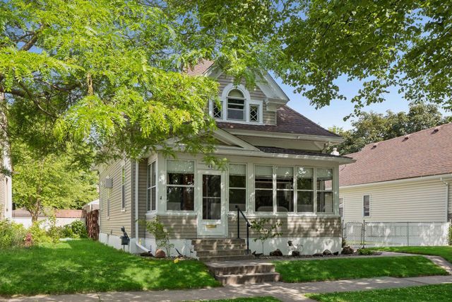 430 Arbor Street, Saint Paul, MN 55102