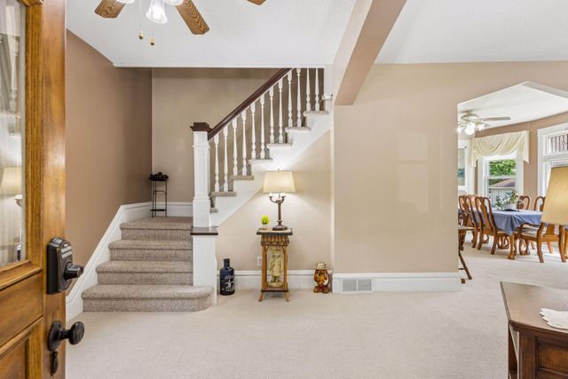 430 Arbor Street, Saint Paul, MN 55102