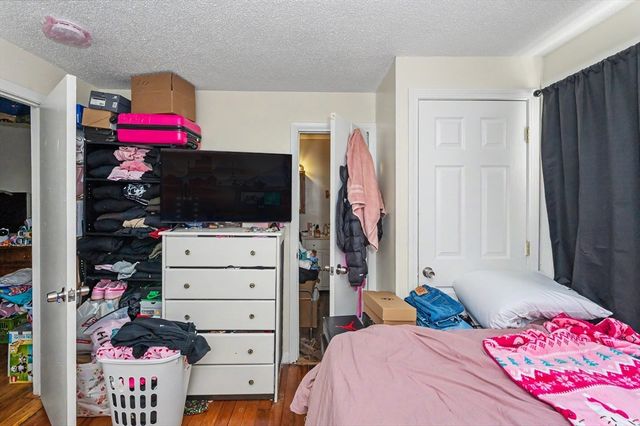 492 Fletcher St, Lowell, MA 01854