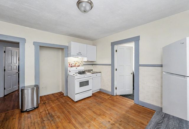 492 Fletcher St, Lowell, MA 01854