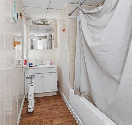 492 Fletcher St, Lowell, MA 01854