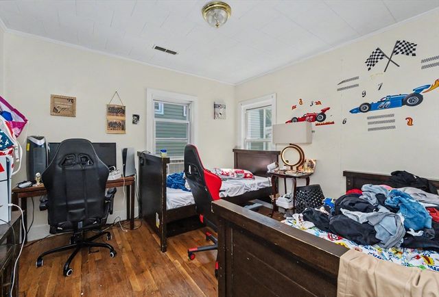 492 Fletcher St, Lowell, MA 01854