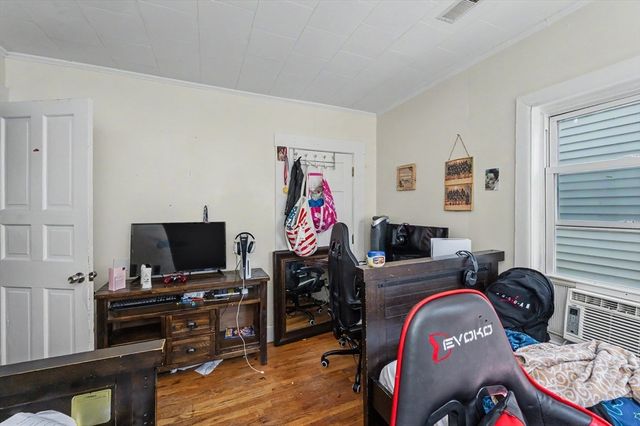 492 Fletcher St, Lowell, MA 01854