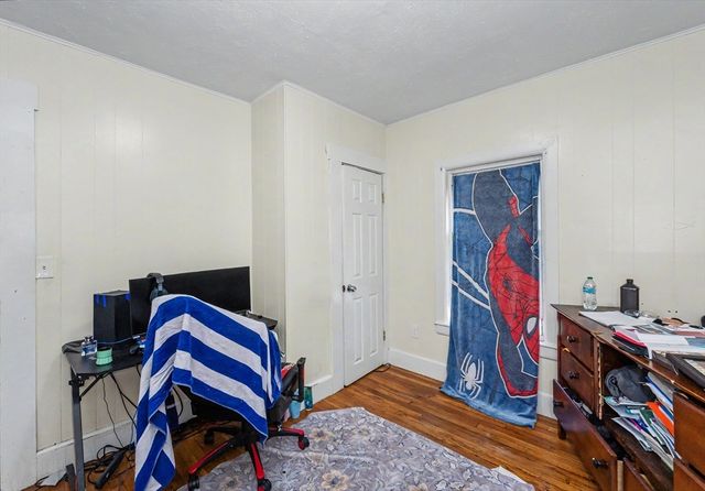 492 Fletcher St, Lowell, MA 01854