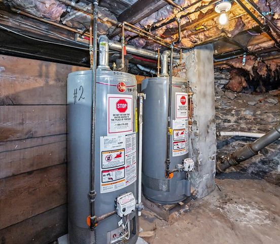 492 Fletcher St, Lowell, MA 01854