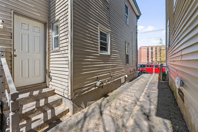 492 Fletcher St, Lowell, MA 01854