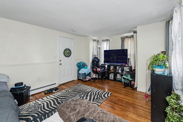 492 Fletcher St, Lowell, MA 01854
