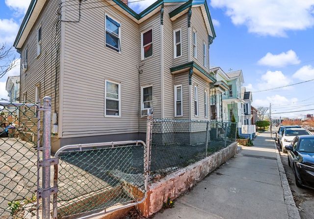 492 Fletcher St, Lowell, MA 01854