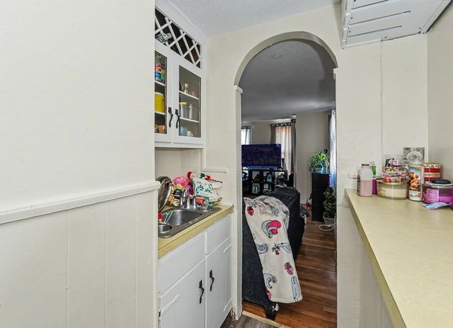 492 Fletcher St, Lowell, MA 01854
