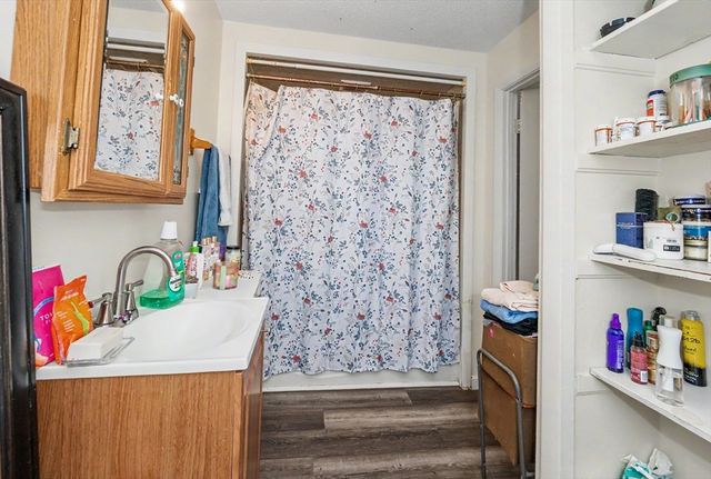 492 Fletcher St, Lowell, MA 01854