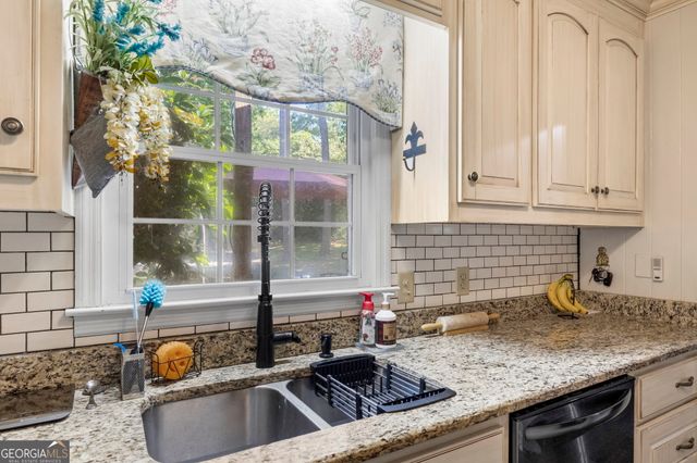 5047 Pine Ridge Drive, Macon, GA 31210
