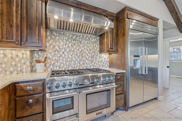 9701 S Richmond Avenue, Tulsa, OK 74137