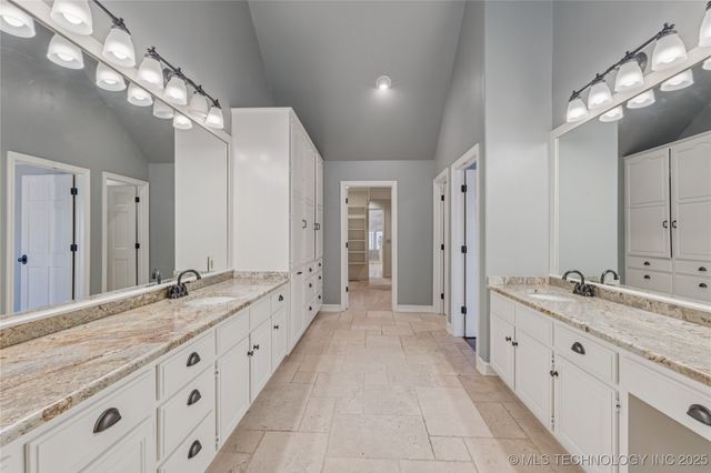 9701 S Richmond Avenue, Tulsa, OK 74137