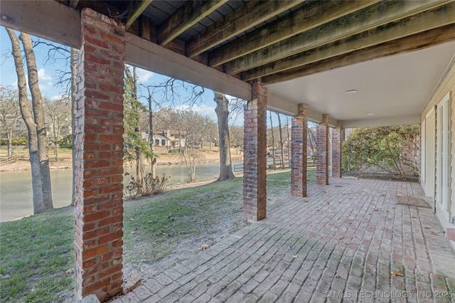 9701 S Richmond Avenue, Tulsa, OK 74137