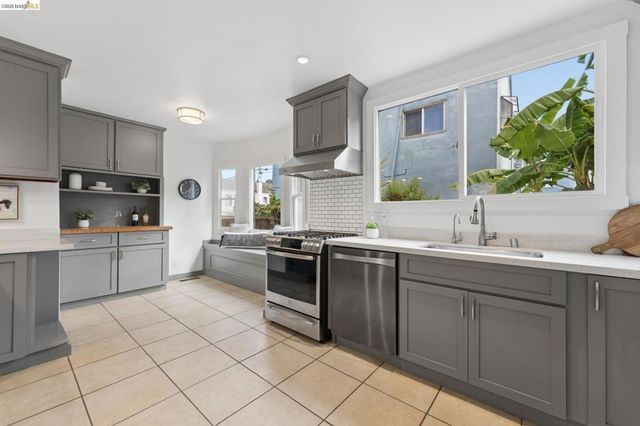 2844 76Th Ave, Oakland, CA 94605