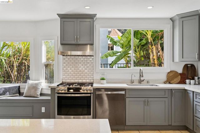 2844 76Th Ave, Oakland, CA 94605