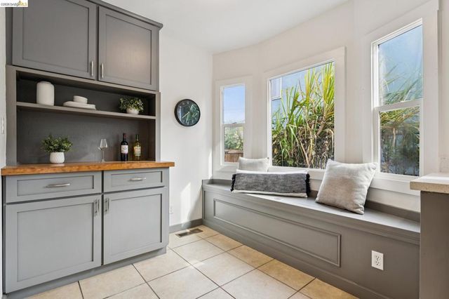 2844 76Th Ave, Oakland, CA 94605