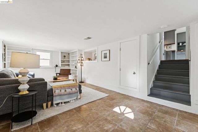 2844 76Th Ave, Oakland, CA 94605