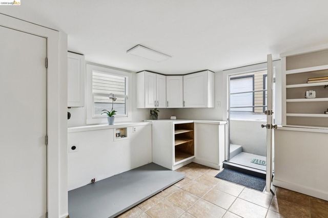2844 76Th Ave, Oakland, CA 94605