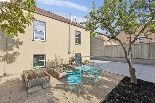 2844 76Th Ave, Oakland, CA 94605