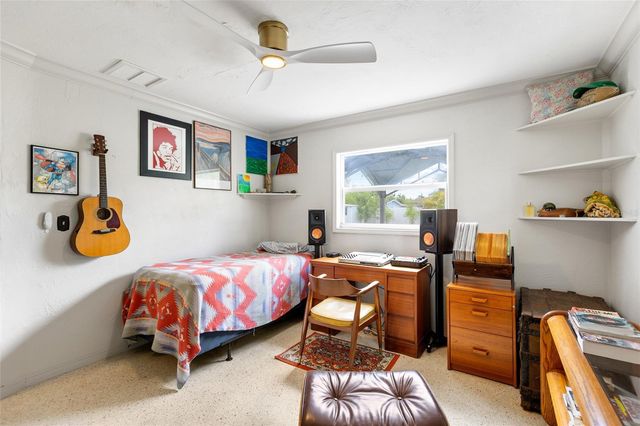 1124 40TH AVENUE NE, St Petersburg, FL 33703