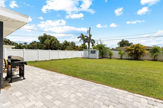 1124 40TH AVENUE NE, St Petersburg, FL 33703