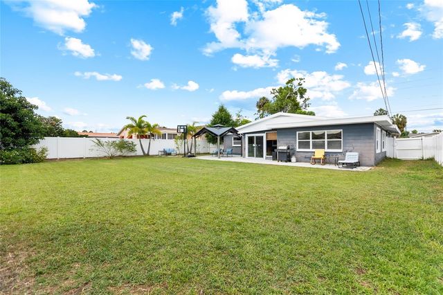 1124 40TH AVENUE NE, St Petersburg, FL 33703