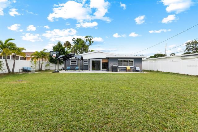 1124 40TH AVENUE NE, St Petersburg, FL 33703
