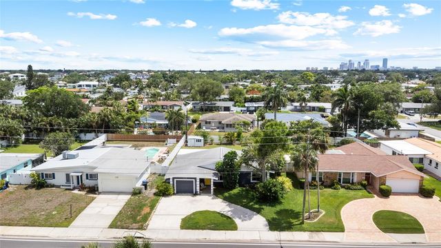 1124 40TH AVENUE NE, St Petersburg, FL 33703