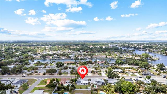 1124 40TH AVENUE NE, St Petersburg, FL 33703