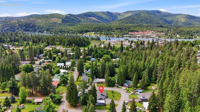 61 Merritt ST, Priest River, ID 83856