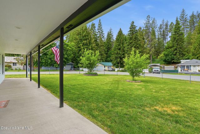 61 Merritt ST, Priest River, ID 83856
