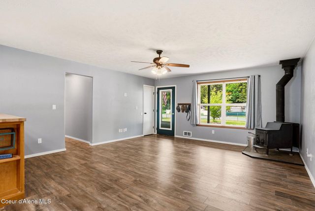 61 Merritt ST, Priest River, ID 83856