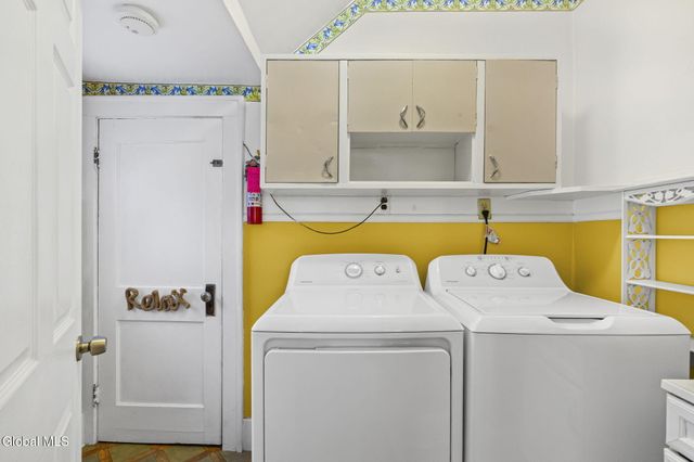 1023 Lexington Avenue, Schenectady, NY 12309