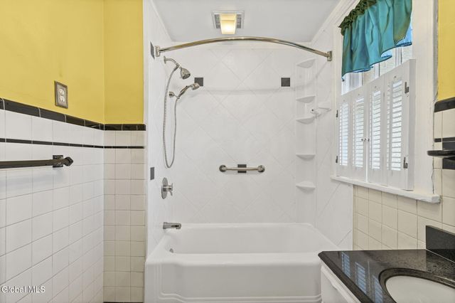 1023 Lexington Avenue, Schenectady, NY 12309