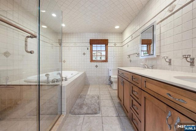 262 Grace Avenue, Secaucus, NJ 07094