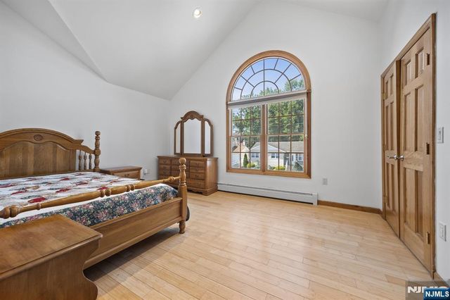 262 Grace Avenue, Secaucus, NJ 07094