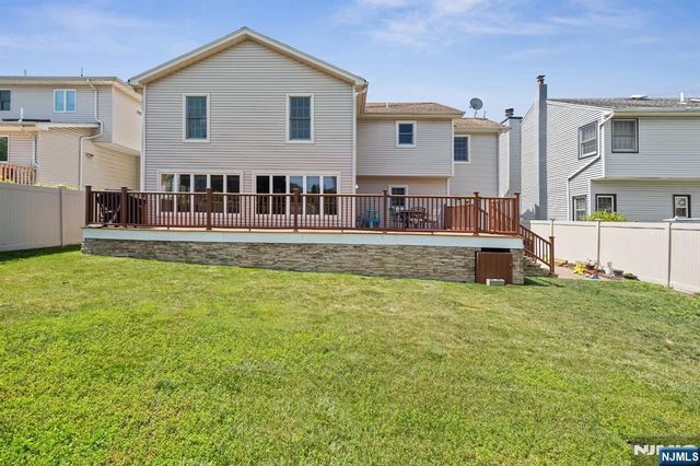 262 Grace Avenue, Secaucus, NJ 07094