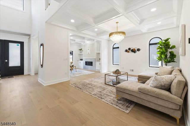 29 Sycamore Ave, Livingston Twp., NJ 07039