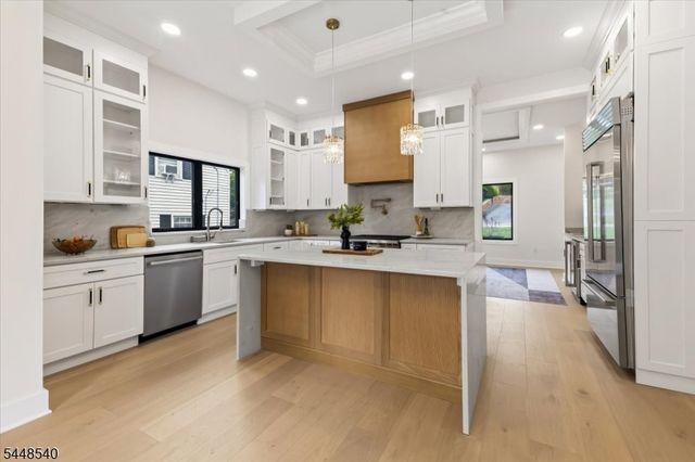 29 Sycamore Ave, Livingston Twp., NJ 07039